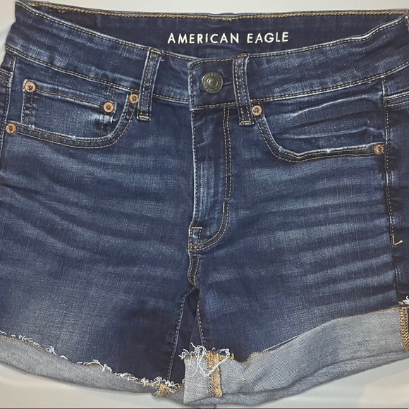 American Eagle Outfitters Pants - American Eagle Size 6 MIDI Denim Jean Shorts